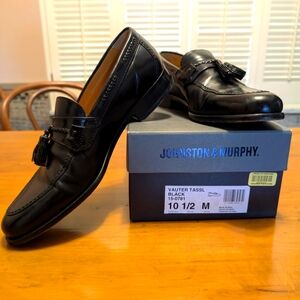Johnston & Murphy Black Leather Slip-On Loafers